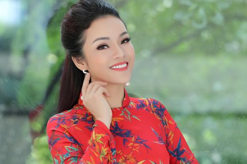 Ca sĩ Tân Nhàn tự hào vì 'có thể sống thảnh thơi bằng nghề'