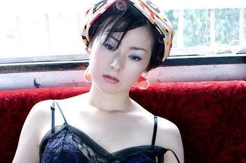 Diễn viên Nhật Bản bỏ chồng sau 2 tuần cưới