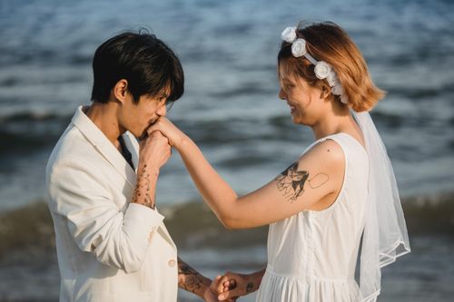 Yêu người lớn hơn nhiều tuổi
