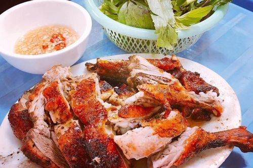 Người phụ nữ suýt chết vì hóc xương vịt