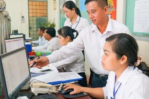 Thẩm quyền khen thưởng cán bộ chuyên trách công tác đảng, đoàn thể