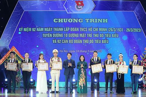 Tuyên dương 10 Gương mặt trẻ, 92 cán bộ Đoàn Thủ đô tiêu biểu