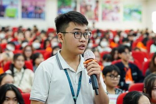 Cơ hội và thách thức của sinh viên trong bối cảnh chuyển đổi số