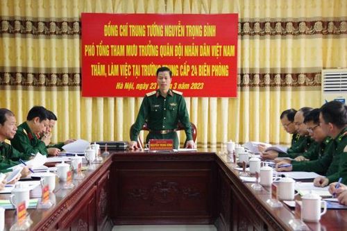 Đoàn công tác của Bộ Tổng Tham mưu QĐND Việt Nam làm việc tại Trường Trung cấp 24 Biên phòng