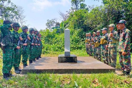 Tuần tra song phương tuyến biên giới Việt Nam-Lào