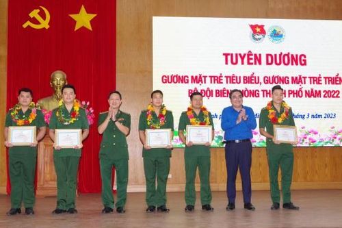 Tuyên dương 'Gương mặt trẻ tiêu biểu', 'Gương mặt trẻ triển vọng' BĐBP thành phố Hồ Chí Minh năm 2022