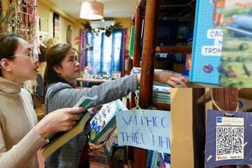 Hà Nội: Hiệu sách tự phục vụ thu hút nhiều người yêu sách đến trải nghiệm