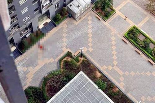 Hà Nội: Người đàn ông rơi từ tầng 17 chung cư xuống tử vong