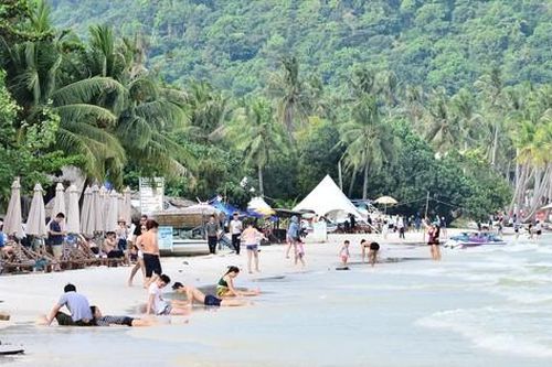 Du lịch lễ 30/4 - 1/5: Bùng nổ, chi phí tăng