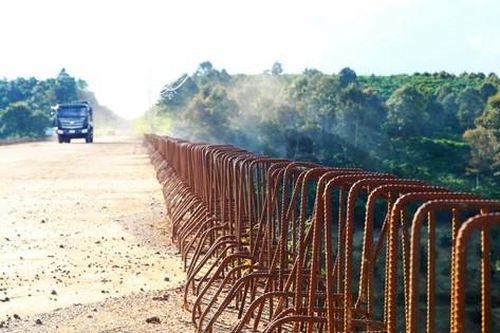Nguy hiểm rình rập trên cây cầu khiến 2 ông cháu tử vong