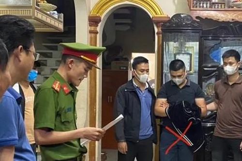Thấy công an, đối tượng ma túy tăng tốc ô tô bỏ chạy
