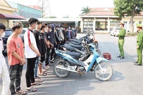 34 thanh thiếu niên 'hỗn chiến' gây náo loạn gầm cầu vượt