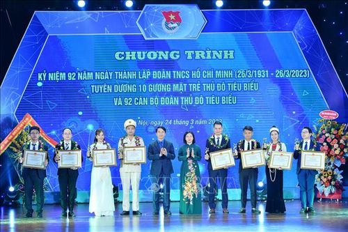 Tuyên dương 10 gương mặt trẻ, 92 cán bộ Đoàn Thủ đô tiêu biểu