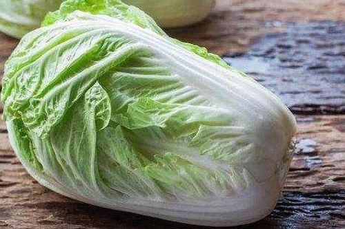 Những người cần thận trọng khi ăn cải thảo
