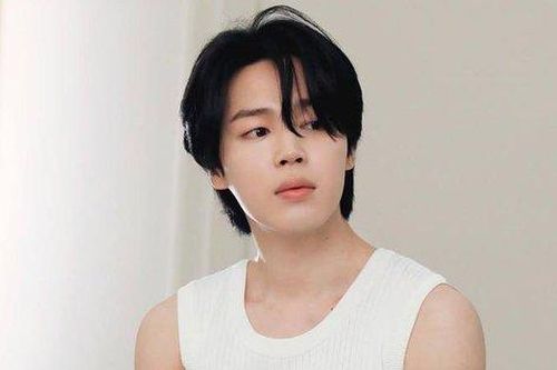 Jimin (BTS) bán được hơn 1 triệu album trong ngày đầu nhưng không được công nhận
