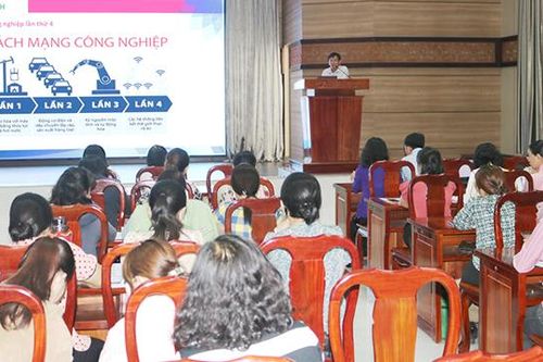 Nâng cao năng lực cho cán bộ Hội Liên hiệp Phụ nữ các cấp về ứng dụng công nghệ thông tin và chuyển đổi số