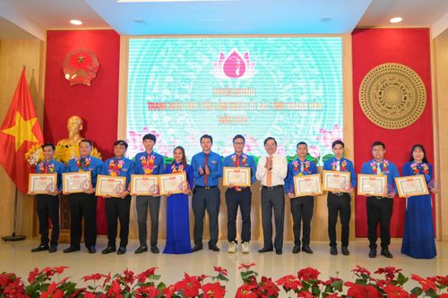 Tuyên dương 92 thanh niên tiên tiến làm theo lời Bác