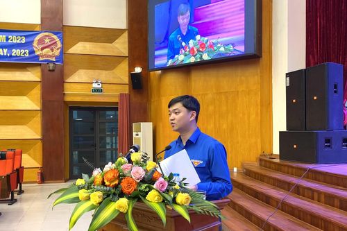 Hoàn thiện khung pháp lý phát triển công tác xã hội tại Việt Nam