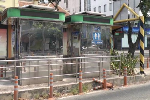 TP. HCM: Đề xuất xây nhà vệ sinh công cộng tại các chân cầu liệu có khả thi?