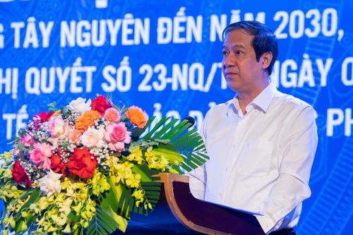 Bộ trưởng Bộ GD-ĐT: 'Giáo dục Tây Nguyên đang thực thi nhiệm vụ nặng nề hơn vùng khác'