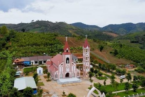 Chung tay mang lại bình yên cho xứ đạo trên vùng đất cao nguyên