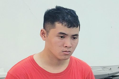 Nhân viên Công ty Giao hàng nhanh bị khởi tố tội tham ô tài sản