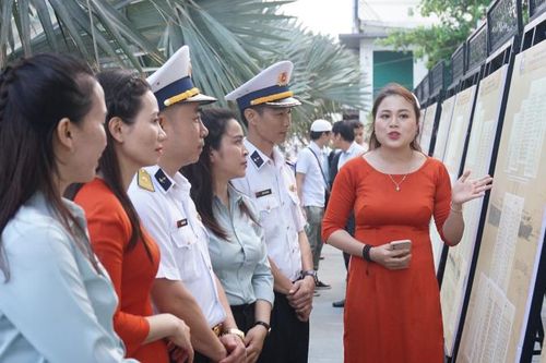 Khai mạc Triển lãm Đà Nẵng nhìn từ biển qua Di sản Tư liệu Thế giới Châu bản triều Nguyễn