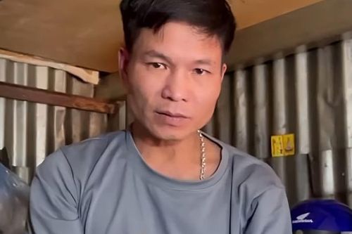 'Con nghiện' buôn 'hàng trắng'
