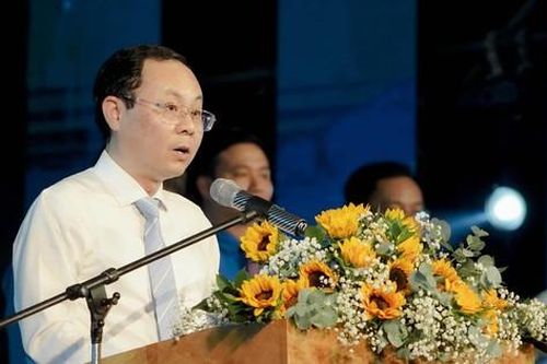 Cần quan tâm giáo dục truyền thống, lịch sử cho thế hệ trẻ