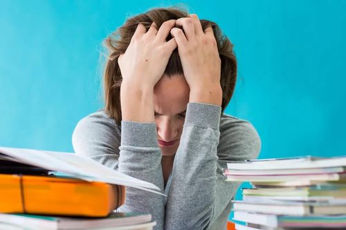 Lãnh đạo trường học… kiệt sức
