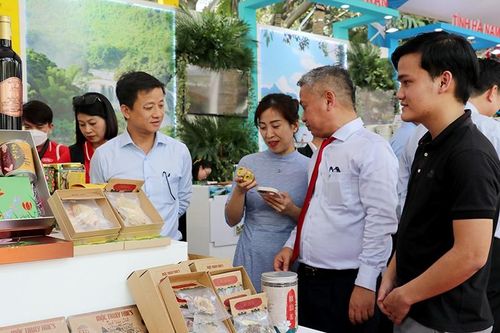 Kết nối giao thương giữa TP Hồ Chí Minh với các tỉnh phía Bắc và Bắc Trung bộ