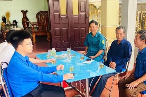 Tàu cá Quảng Trị bị chìm do va vào vật thể lạ
