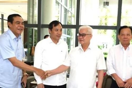 Lãnh đạo 10 tỉnh họp bàn phát triển khu công nghiệp hiện đại