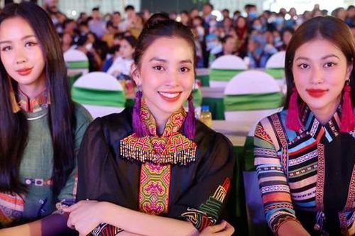 Dàn hoa, á hậu diện áo dài thổ cẩm độc đáo dự đêm nghệ thuật ở Lai Châu