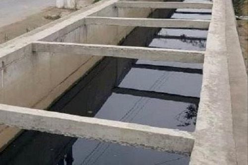 Phát hiện thi thể dưới mương nước