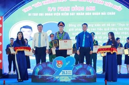 Bí thư Chi đoàn VKSND quận Hải Châu được vinh danh cán bộ đoàn tiêu biểu năm 2023