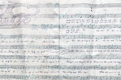 Có hai ca khúc phổ bài thơ 'Thời hoa đỏ'