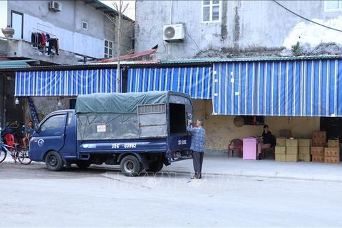 Nhiều hộ dân bức xúc trước vi phạm trật tự đô thị tại chợ Nam Thành