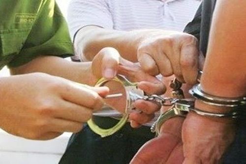 Bắt tạm giam 3 đối tượng về tội 'Mua bán người dưới 16 tuổi'