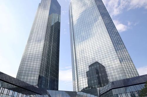Đến lượt Deutsche Bank thổi bùng nỗi lo khủng hoảng ngân hàng