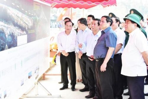 Nhiều hoạt động của Thủ tướng Chính phủ trong chuyến thăm và làm việc tại Thừa Thiên Huế