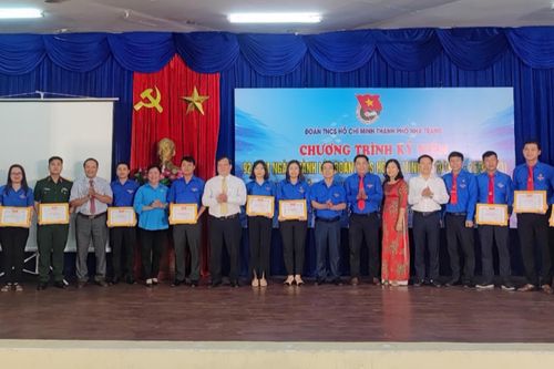 Thành đoàn Nha Trang tuyên dương 22 thanh niên tiên tiến làm theo lời Bác