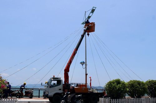 Phố biển chỉnh trang trước ngày hội lớn