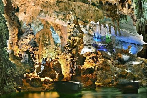 Phát hiện thêm hệ thống hang động mới ở Quảng Bình