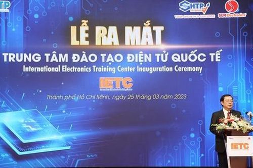 Khánh thành Trung tâm Đào tạo Điện tử chuẩn quốc tế đầu tiên ở Việt Nam