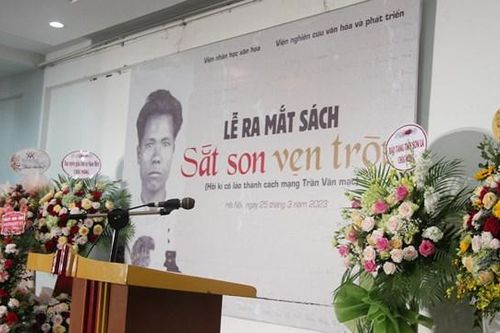 Ra mắt sách về lão thành cách mạng Trần Văn Mạc