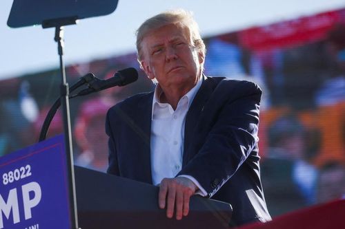 Bài hát của ông Trump được phát trong buổi vận động tại Texas