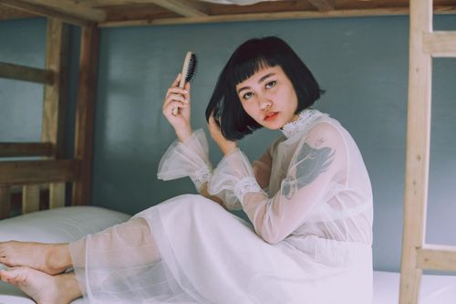 5 thói quen khiến tóc mau 'xuống sắc'