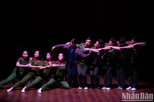 Kỷ niệm 92 năm Ngày thành lập Đoàn TNCS Hồ Chí Minh tại Nga