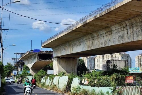 Tái thi công cầu Nam Lý sau 4 năm tạm dừng